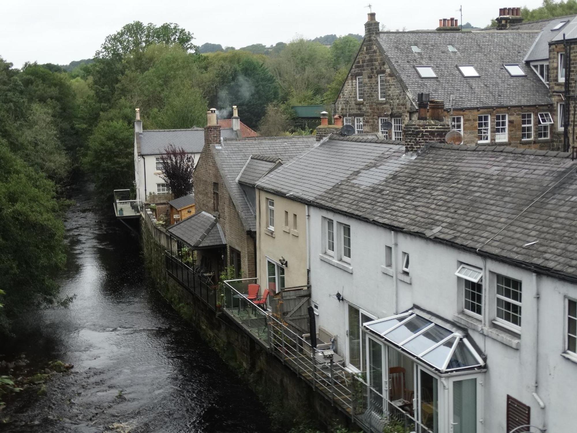 Riverbank View Whitby Bagian luar foto